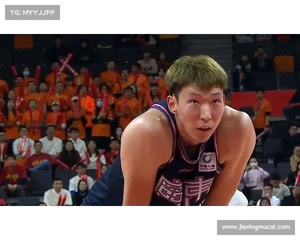 周琦17分14篮板助力险胜 重返第三强援空砍43分郭昊文手感冰凉 周琦17分14篮板助力险胜 重返第三强援空砍43分郭昊文手感冰凉